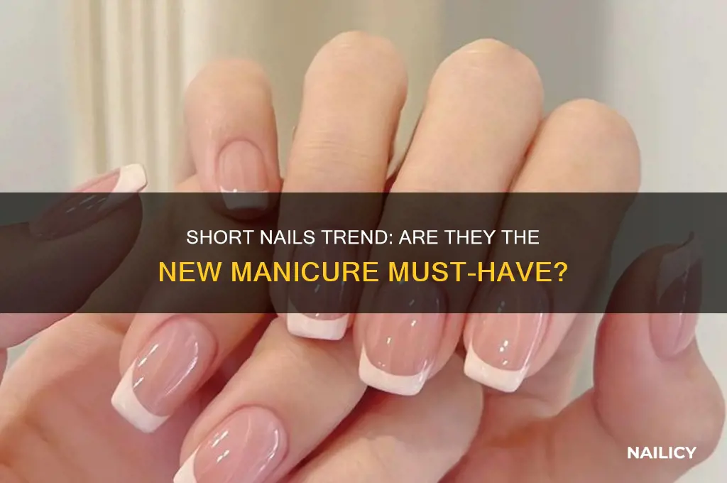are short nails trending