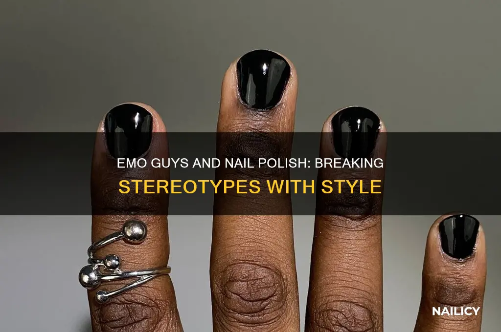 do emo guys wear nail polish