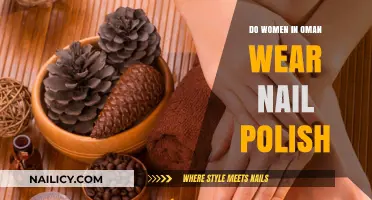 Omani Women and Nail Polish: Cultural Trends and Personal Choices