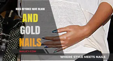 Beyoncé's Nail Style: Black and Gold Manicure Spotted?