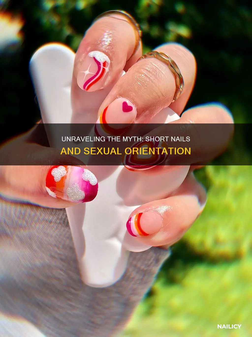 does shrot nails mean im lesbian