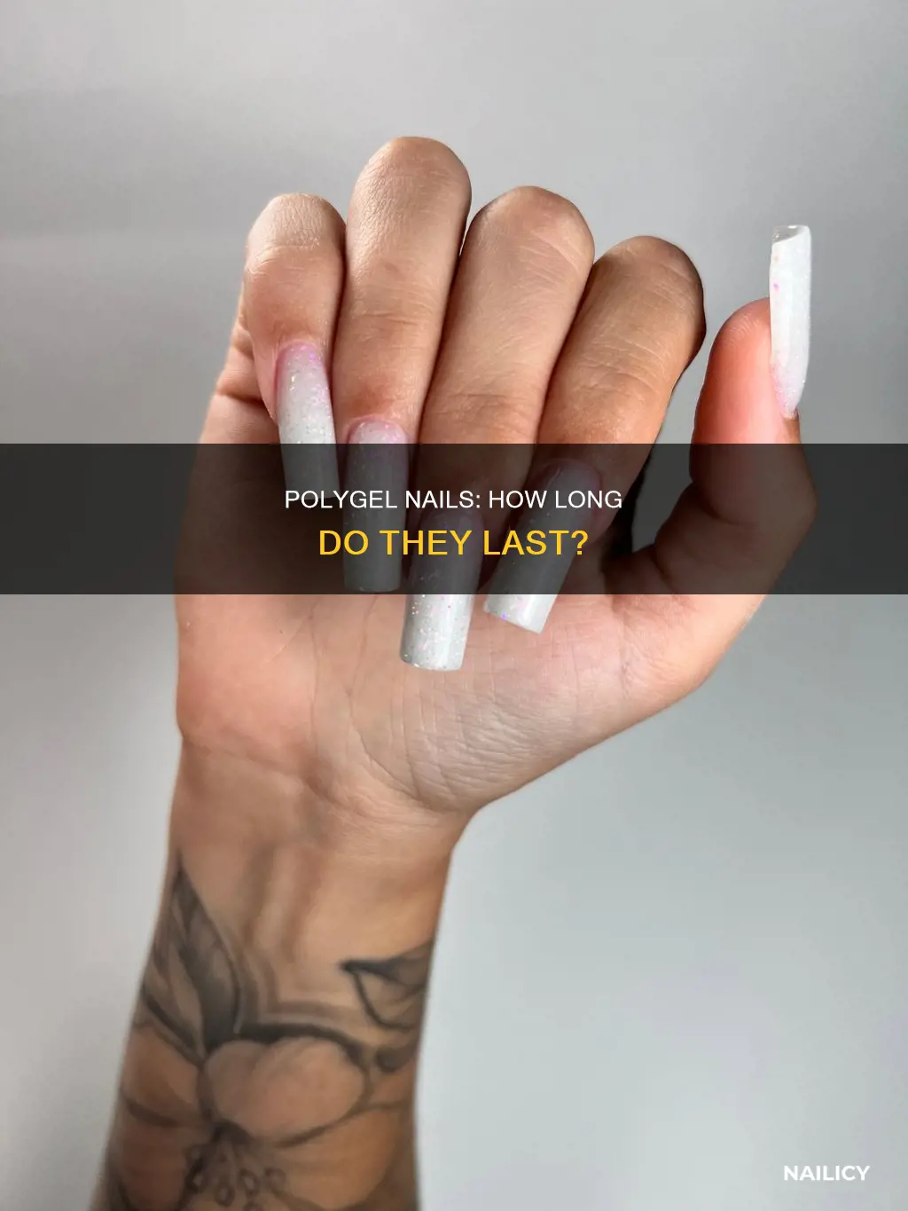how long do polygel nails stay on