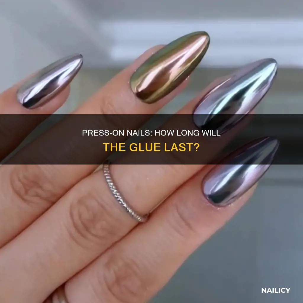 how long does press on nails last with glue