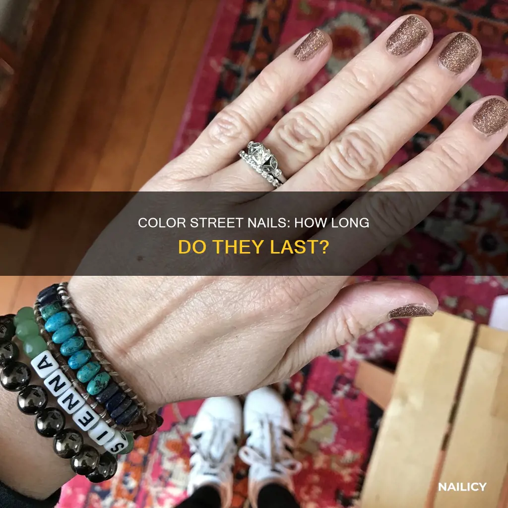 how long should color street nails last