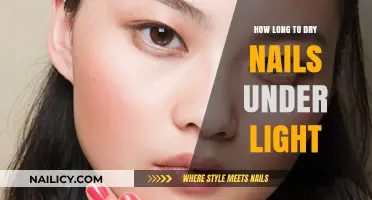 Quickly Drying Nails: Light Exposure Time