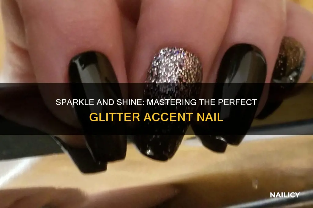 how to do a glitter accent nail