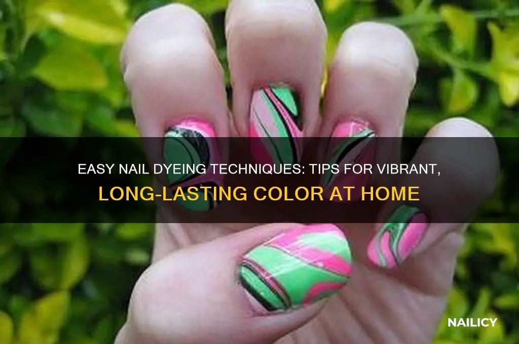 how to dye nails