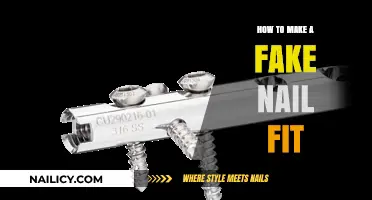 Customizing Fake Nails: Achieving the Perfect Fit