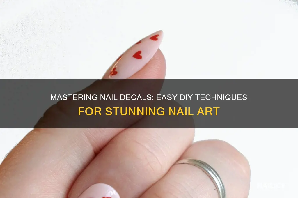 how to make nail devals