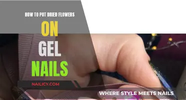 Gel Nails: Dried Flowers, a Creative and Delicate Adornment