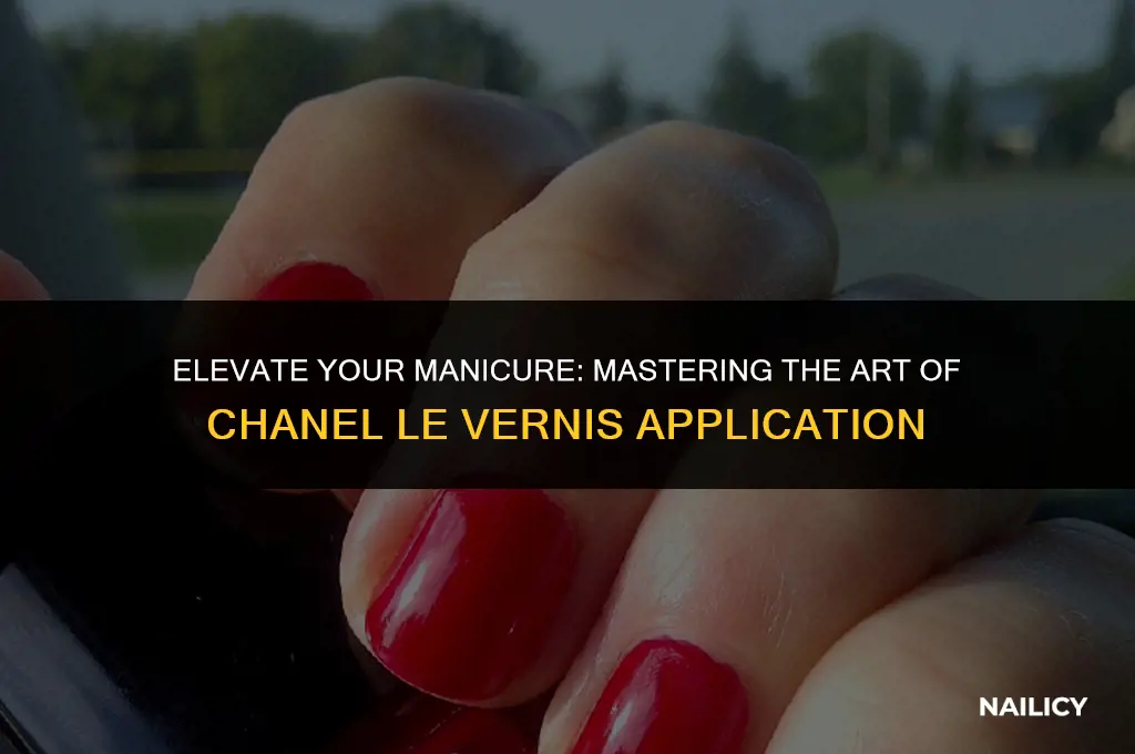 how to use chanel le vernis nail gloss