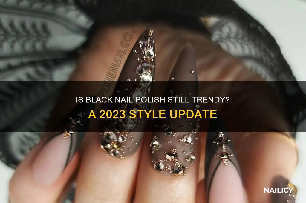 is black nail polish trendy