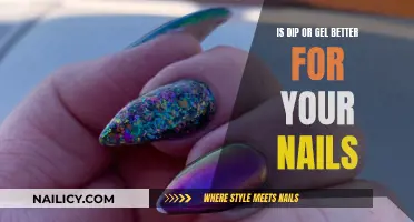 Manicure Methods: Dip vs. Gel for Your Nails