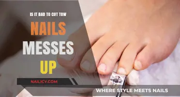 Trimmed Toenails: Messy or Healthy?