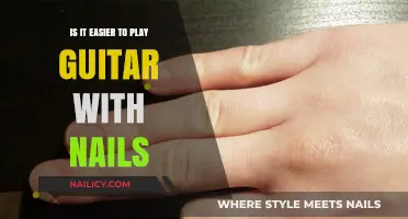 Nails or No Nails? Guitar Playing Techniques Compared