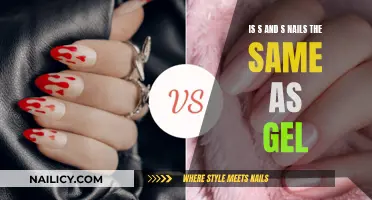 The Difference Between Gel and SNS Nails