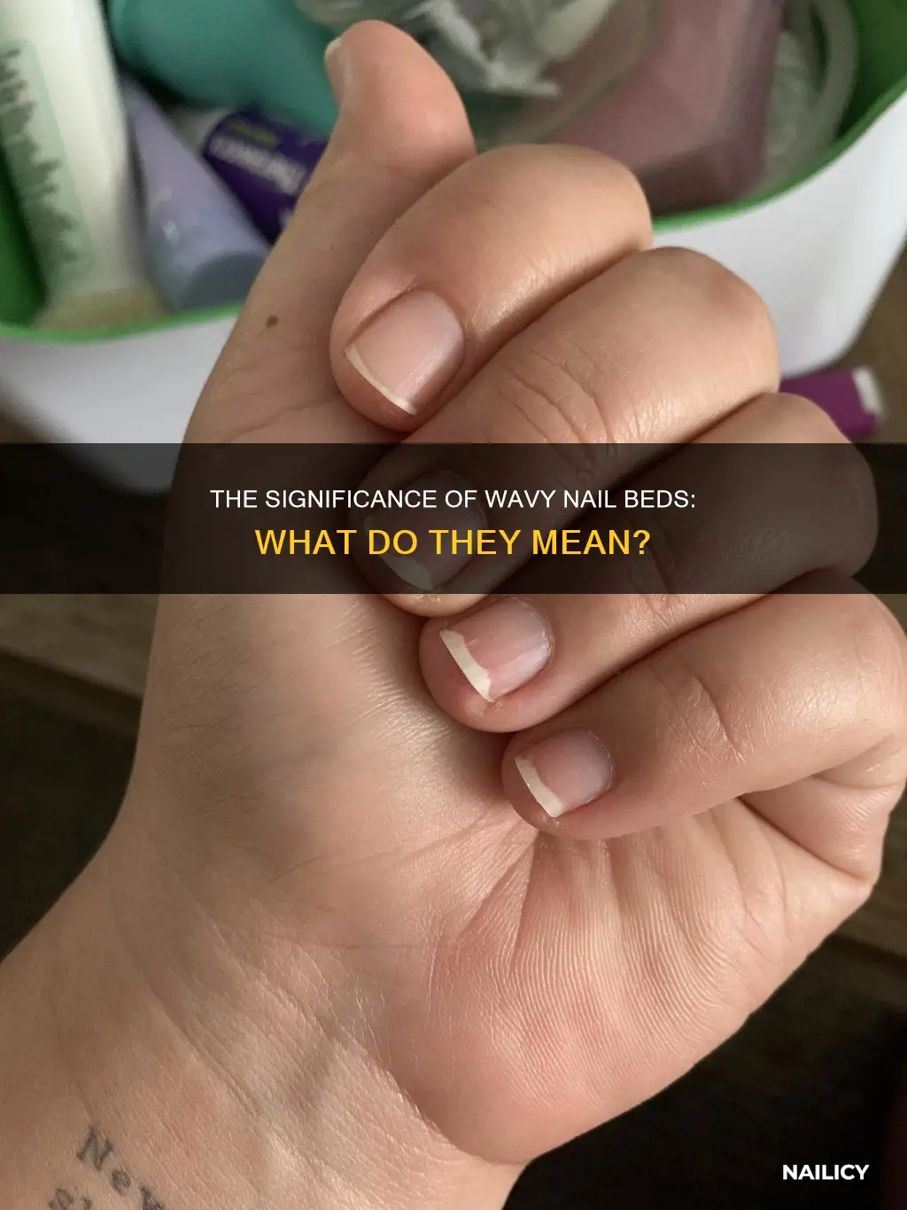 what does a wavy nail bed mean