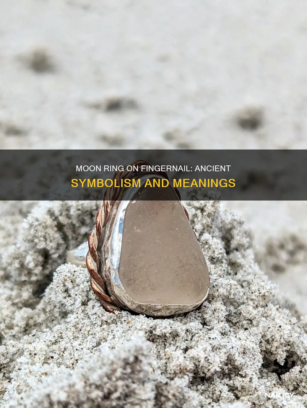 what does moon ring on finger nail mean
