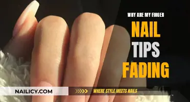 Fading Fingernail Tips: What Your Nails Are Trying to Tell You
