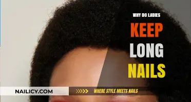 Long Nails: Ladies' Style Statement