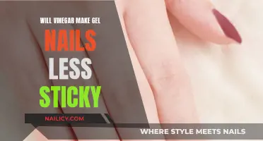 How to Use Vinegar for Gel Nails Adhesion